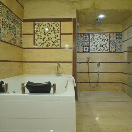 Szálloda Fosil Cave 2*